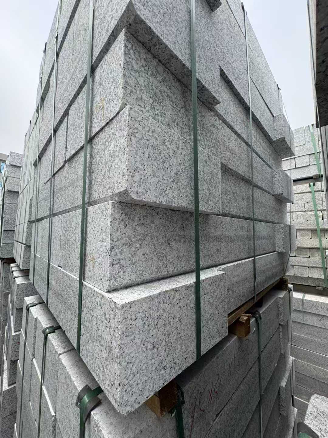 衡水芝麻白路牙石 马路牙子